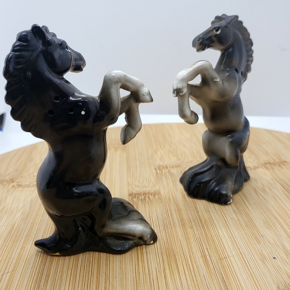 Vintage Made in Japan Horse Salt & Pepper Shakers by Adriane - Picture 5 of 10